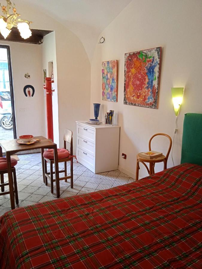 Il Cortiletto, Spazio Alla Fantasia Nápoles Exterior foto